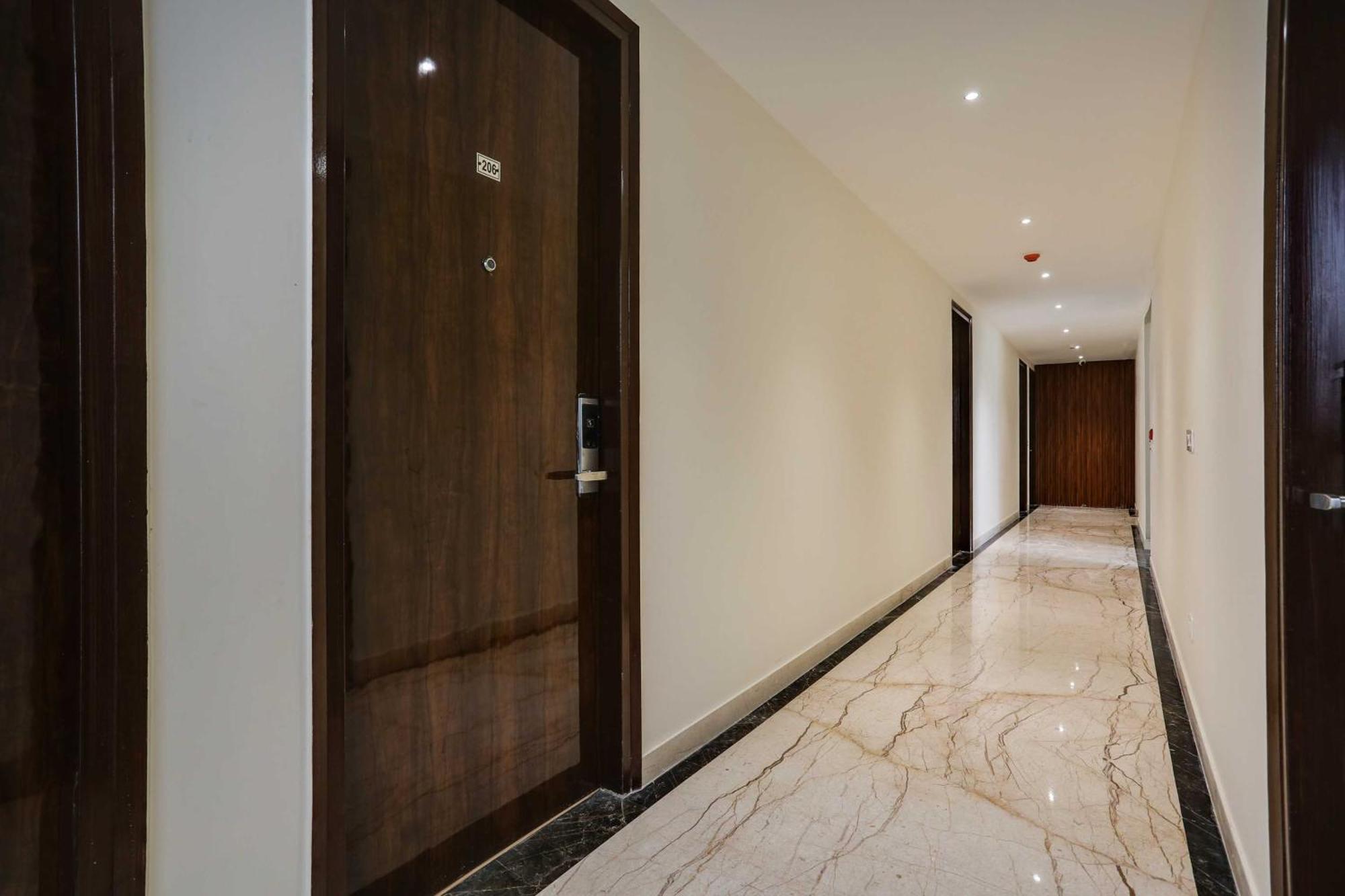 Townhouse The Adore Inn Gurgaon Exterior foto
